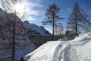 81 Passaggio alla diga...